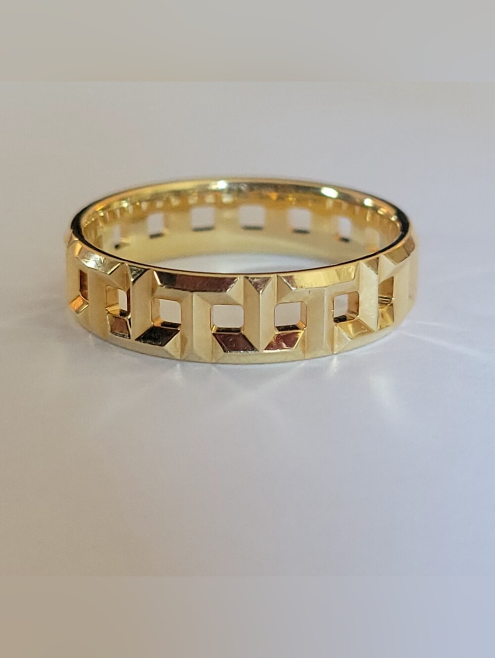 Genuine TIFFANY & Co. Solid 18k Gold T RING - Picture 3 of 13